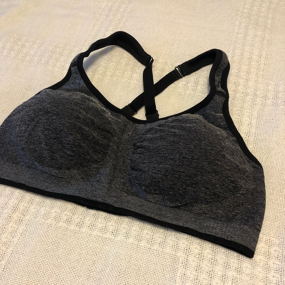 Women’s sports bra - Picture 3 of 5